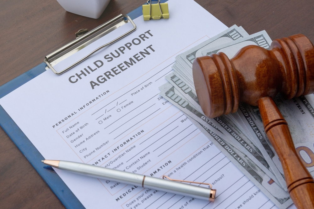 Photo of a shild support agreement